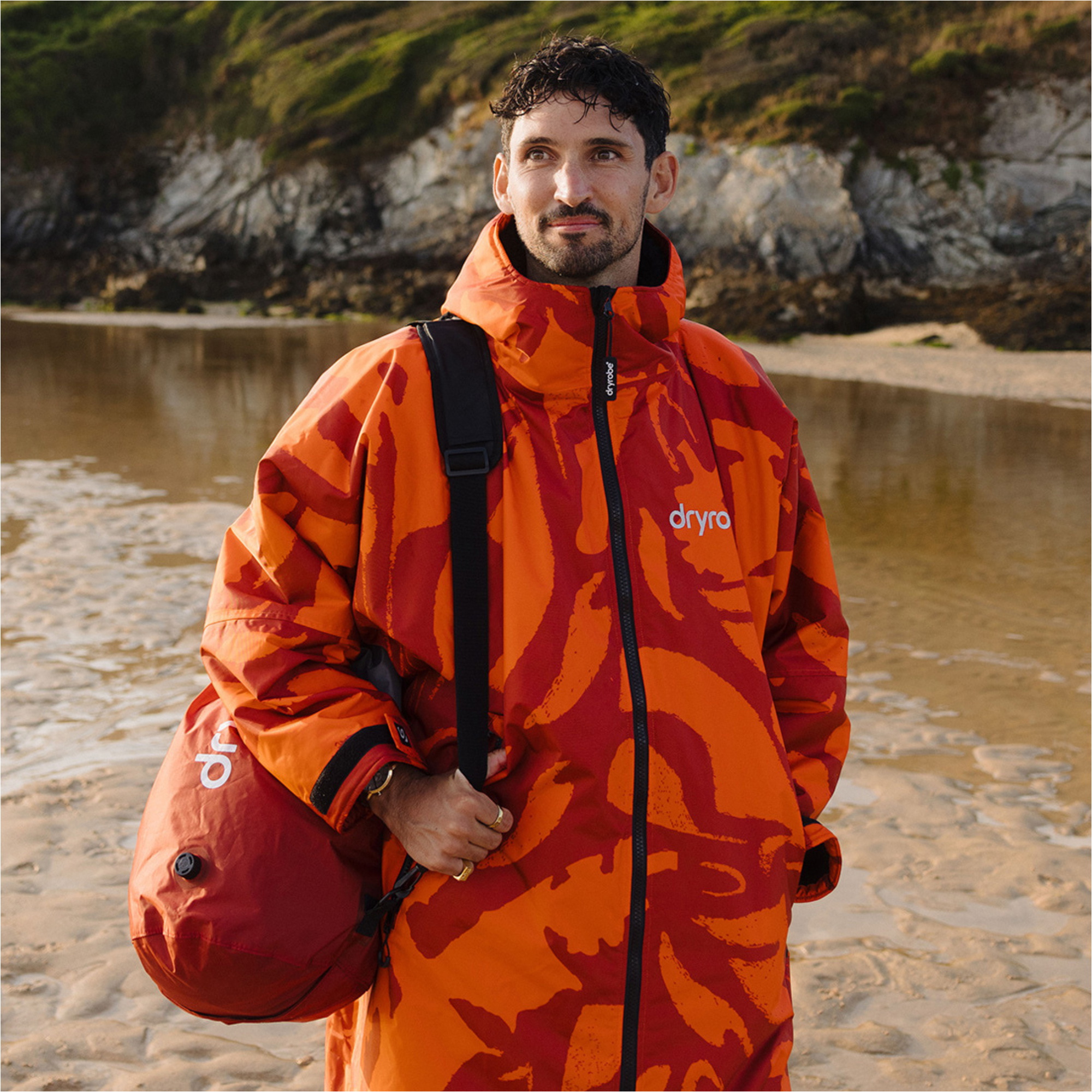 2026 Dryrobe Advance Long Sleeve Changing Robe DALSV3 - Mosaic Palm